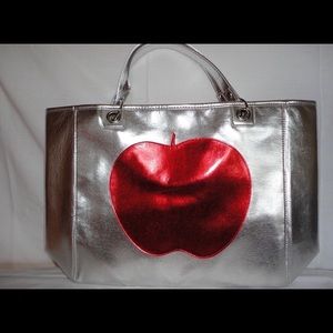 Hand bag